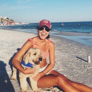 Meet your Posher, Caroline